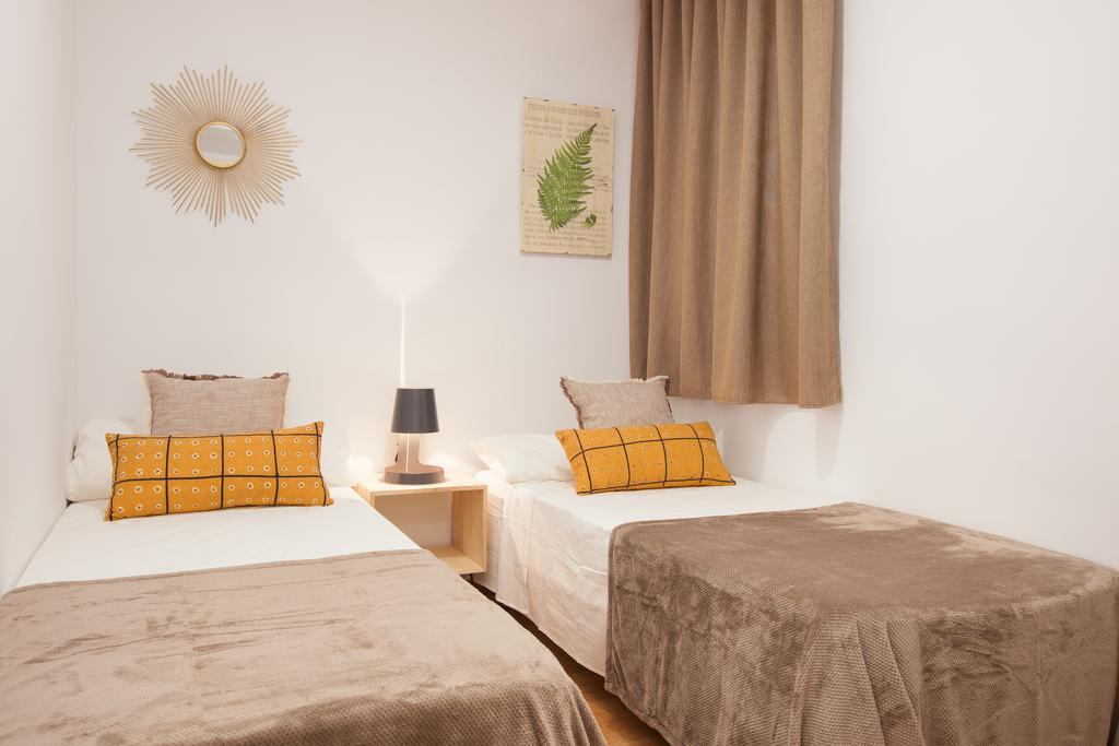 Click&Flat Europa Fira Apartments L'Hospitalet de Llobregat Dış mekan fotoğraf