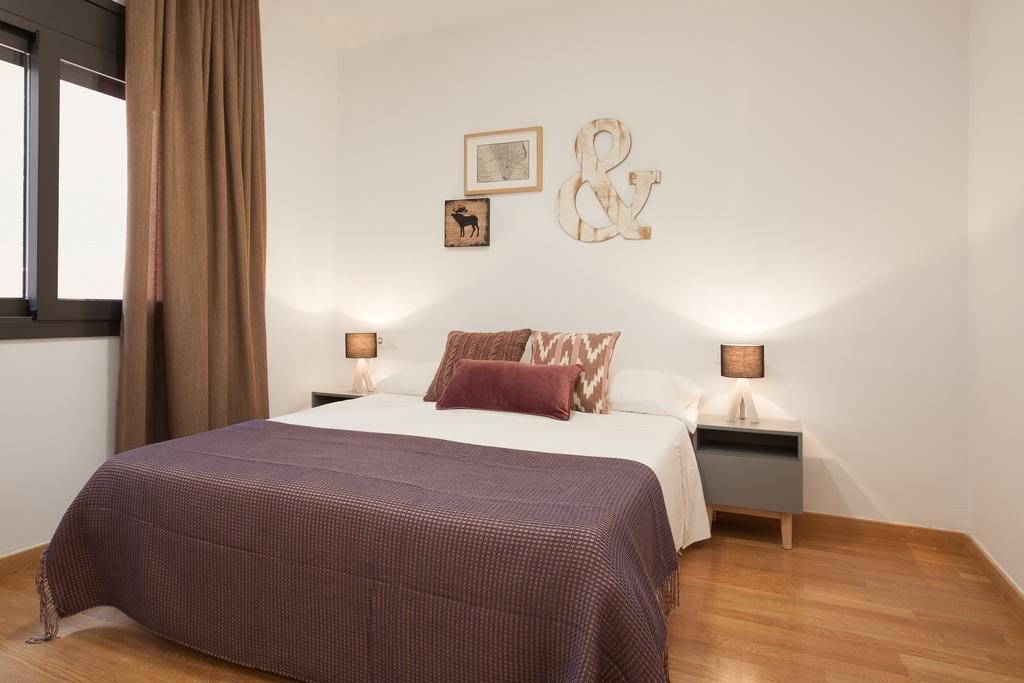 Click&Flat Europa Fira Apartments L'Hospitalet de Llobregat Dış mekan fotoğraf