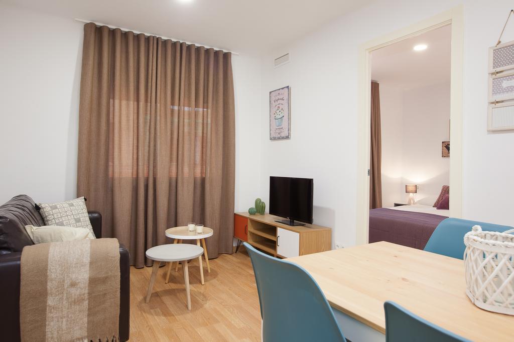 Click&Flat Europa Fira Apartments L'Hospitalet de Llobregat Dış mekan fotoğraf