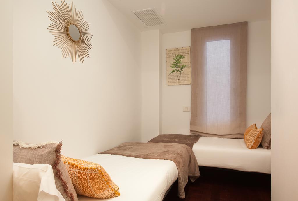 Click&Flat Europa Fira Apartments L'Hospitalet de Llobregat Dış mekan fotoğraf